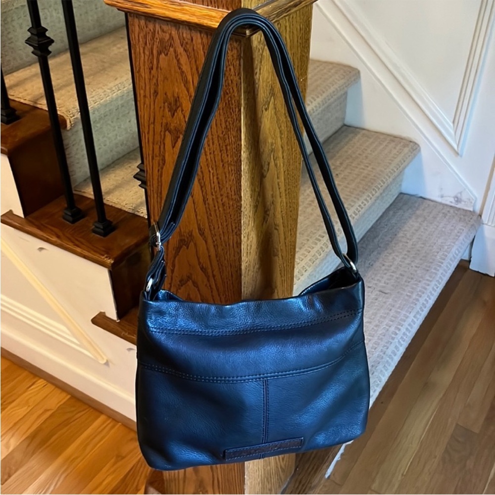Fossil Black Leather Hobo Bag EUC - Picture 2 of 8